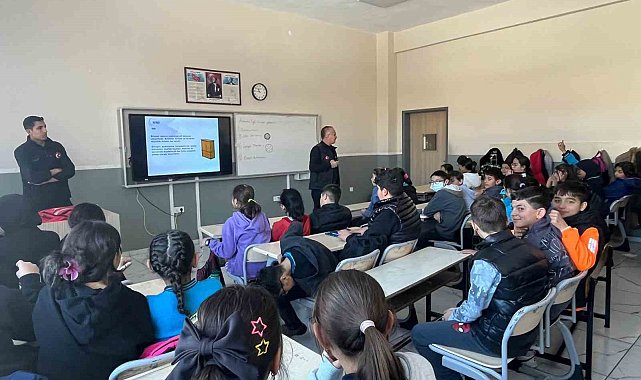 Kars'ta öğrencilere AFAD farkındalık eğitimi verildi