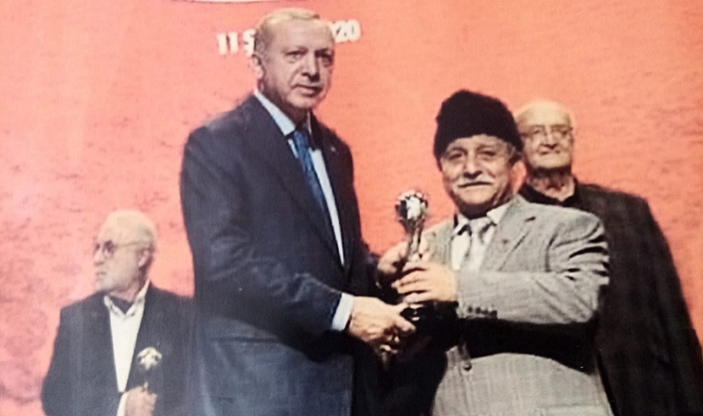 Karslı Aşık Ali Rıza Ezgi sazını satışa koydu