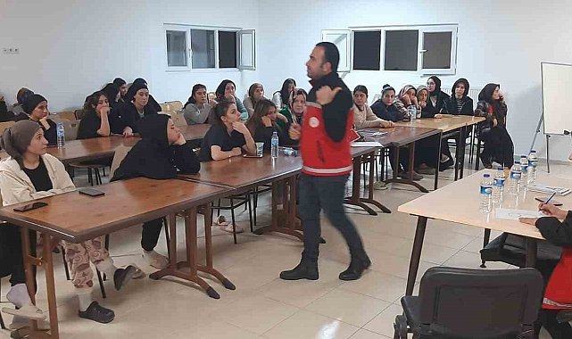 KYK yurdunda kalan öğrencilere yönelik seminer
