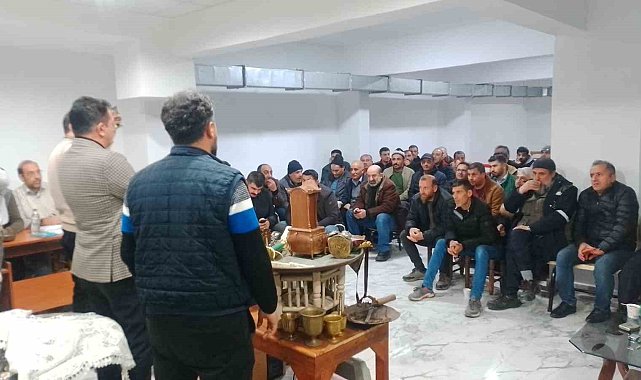 Malatya'da antika ve ikinci el eşyaların bulunduğu müzayedeye yoğun ilgi