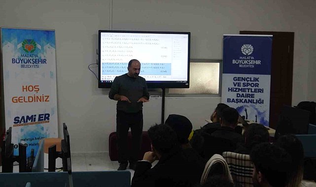 Malatya'da geçlere yapay zeka anlatıldı
