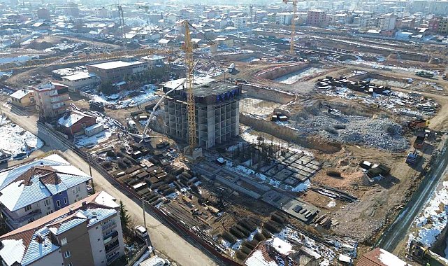 Malatya'da rezerv alanlarında binalar yükseliyor