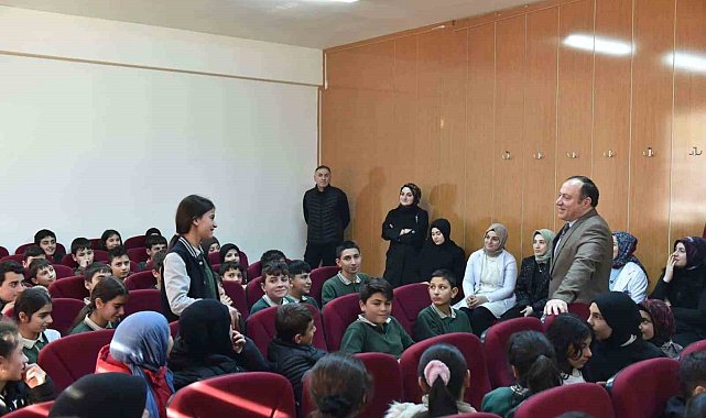 Milli Eğitim Müdürü Yıldız; "Her bahar bir çiçekle başlar"