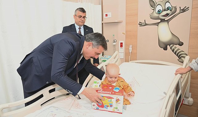 Miniklere sürpriz ziyaret