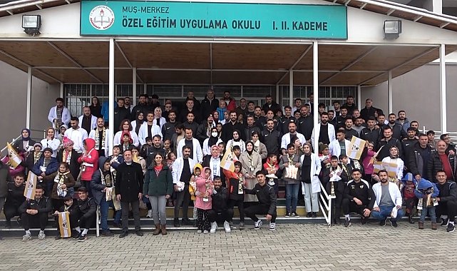 Muşspor Kulübü galibiyetini özel çocuklarla kutladı