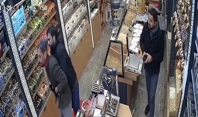 Nefessiz kaldı 'Sırtıma vurun' dedi, Heimlich manevrası ile hayata tutundu