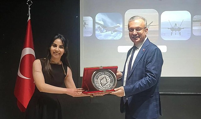 Rektör Levent "Girişimcilik ve Savunma Sanayi" konferansına katıldı