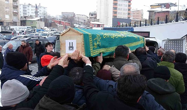 Sabit öğretmen gözyaşlarıyla uğurlandı