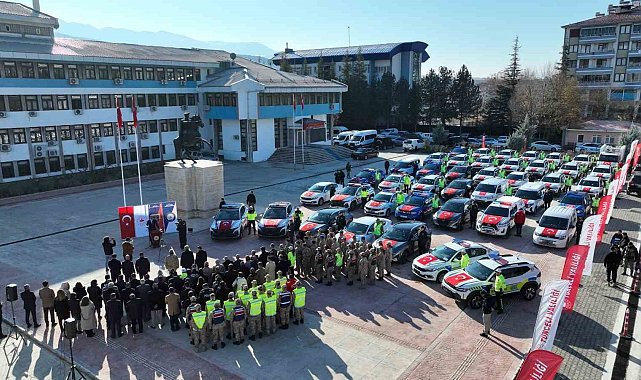 Tunceli'de, emniyet ve jandarmaya 44 yeni hizmet aracı