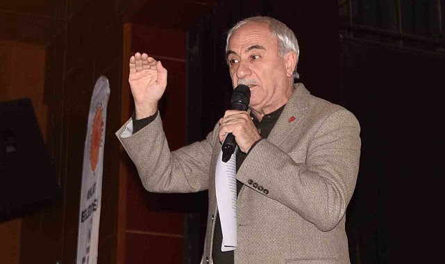 Ünlü yazar ve şair Nurullah Genç Ahlat'ta söyleşi yaptı