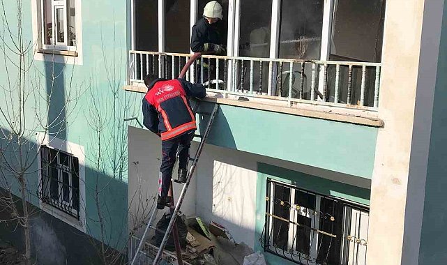 Van'da ev yangını