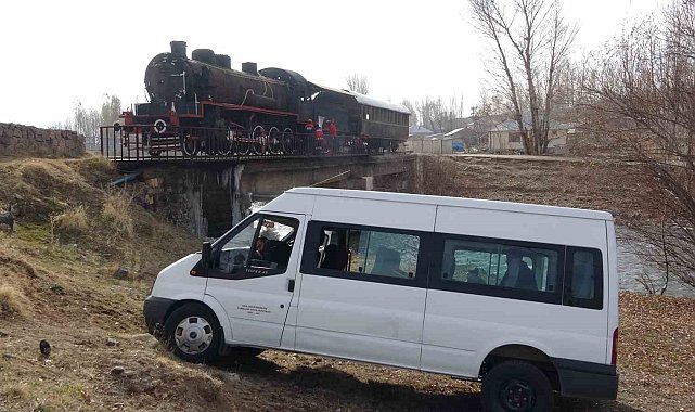Van'da tren ve trafik kazası tatbikatları nefes kesti