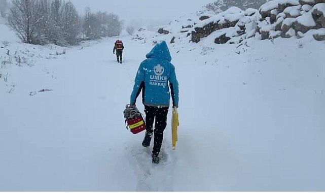 Yüksekova'da kar engeline rağmen 72 yaşındaki hasta hastaneye ulaştırıldı