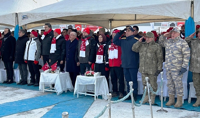 Adem Çalkın, Özgür Özel'i 'Fetih Suresi' üzerinden eleştirdi