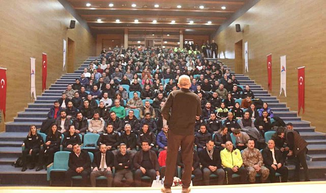 Ağrı Emniyet Müdürlüğü'nde "Polis Teşkilatına Öfke Kontrolü ve Stres Yönetimi" semineri