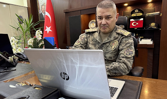 Ardahan Emniyet Müdürü Şener, AA'nın "Yılın Kareleri" oylamasına katıldı