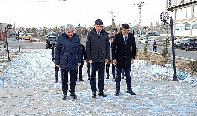 Azerbaycan Diaspora Bakanı Fuad Muradov Kars'ta