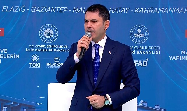 Bakan Kurum: "Teslim ettiğimiz her bir konut, Türkiye Cumhuriyeti'nin milletine uzattığı şefkat elidir"
