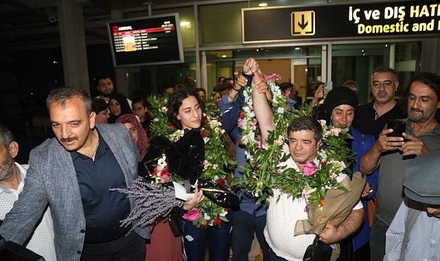 Cemil Döndü ve Gizem Özer, Fenerbahçe'de