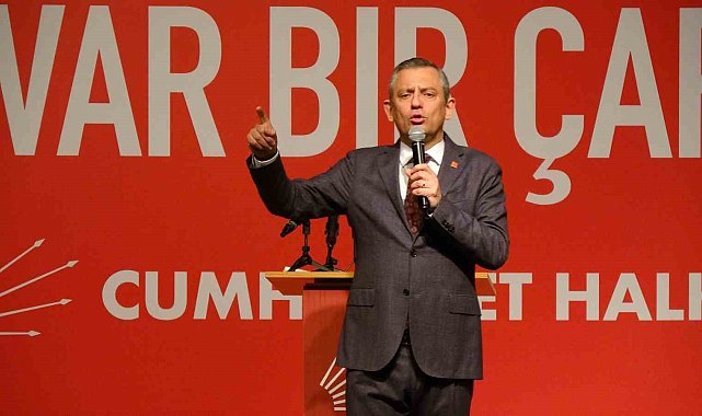 CHP Genel Başkanı Özgür Özel, Erzurum'da 'halk buluşması'nda konuştu