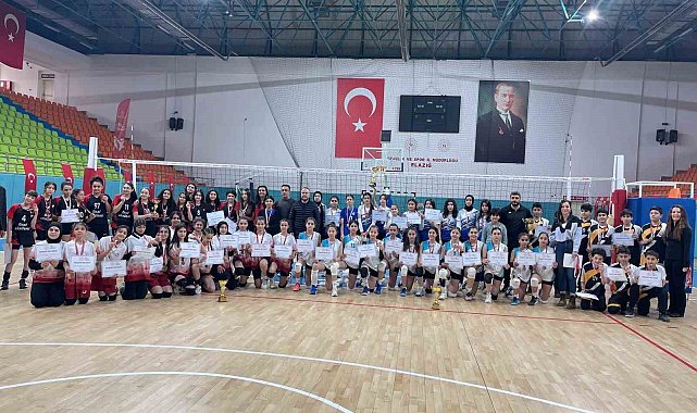 Elazığ'da okul sporları voleybol müsabakaları sona erdi