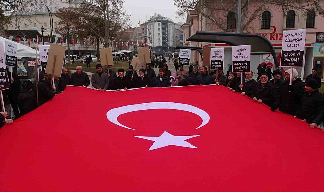 Elazığ'da "Sessiz Çığlık" eylemi sürüyor