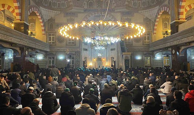 Elazığ'da Regaip kandili coşkusu