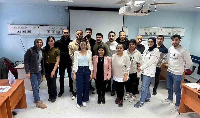 Elazığ'da sağlık çalışanlarına erişkin ileri yaşam desteği eğitimi
