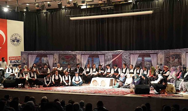Elazığ'da sahnelenen müzikal tiyatro, beğeni topladı