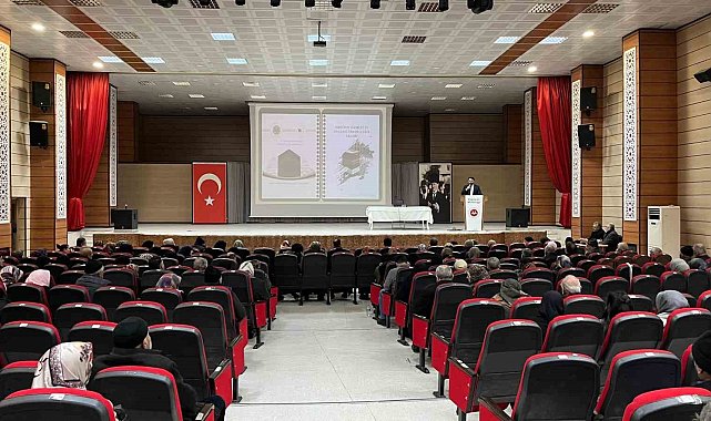 Erzincanlı umrecilere eğitim semineri
