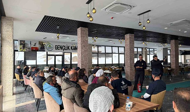 Hakkari itfaiyesinden yangın bilgilendirme eğitimi