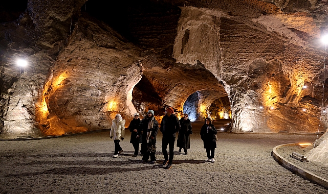 Iğdır'daki Tuz Terapi Merkezi kış aylarında da turistleri ağırlıyor