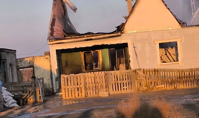Iğdır'da çıkan yangında ev kullanılamaz hale geldi