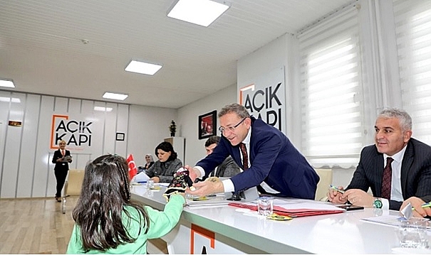 Kars Açık Kapı faaliyetlerini sürdürüyor
