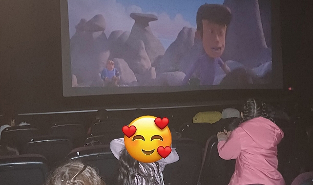 Kars’ta çocukların sinema keyfi