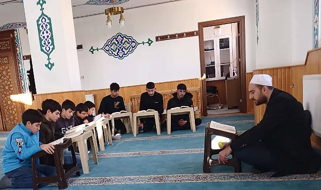 Kars'ta öğrenciler ara dönem gençlik kampında
