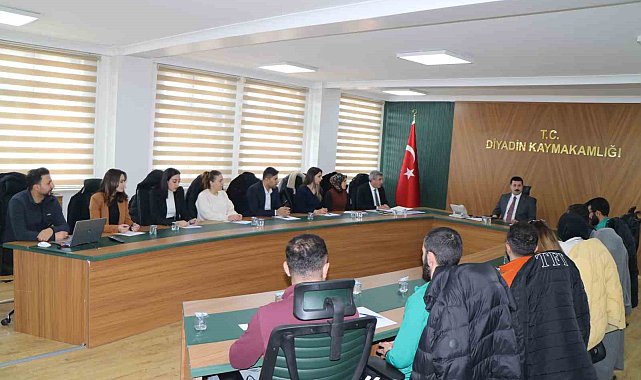 Kaymakam Karali, Gençlik merkezi yöneticileri ile bir araya geldi