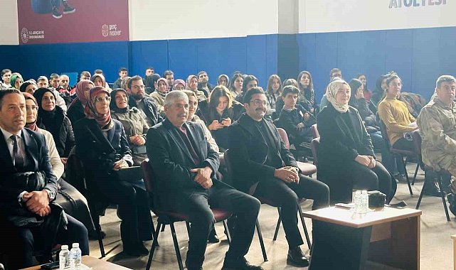 "Ailede İletişim" konulu konferans düzenlendi