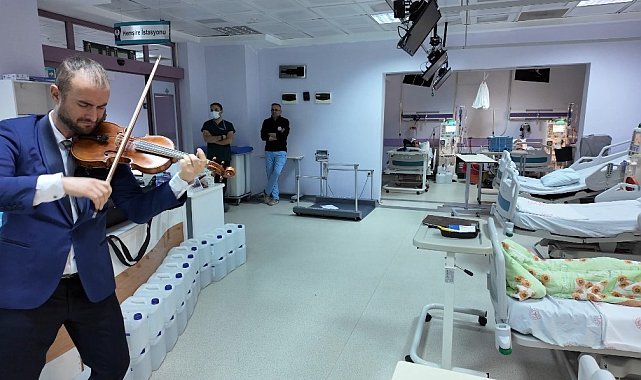 Tunceli'de diyaliz hastalarına keman dinletildi