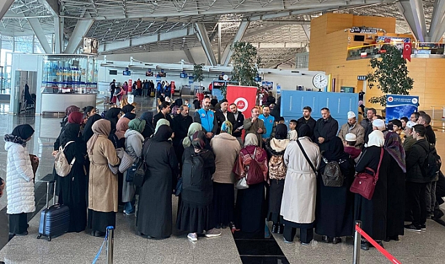 Umre yolcuları dualarla uğurlandı