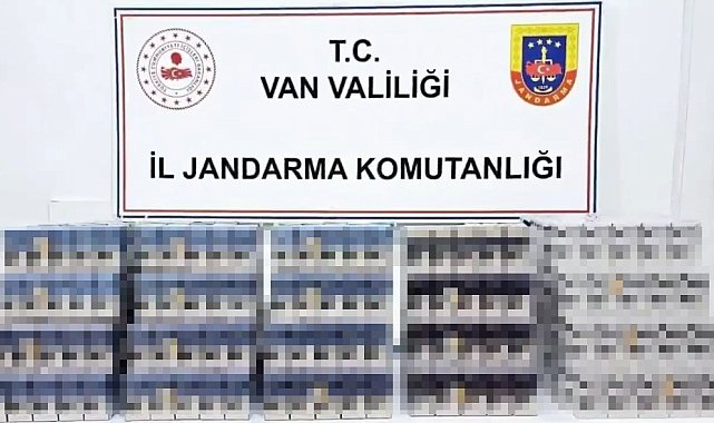 Van'da kayısı çuvalların içerisinde bin 490 paket kaçak sigara ele geçirildi