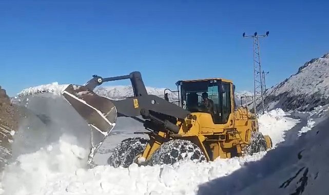 Yüksekova'da karla mücadele çalışmaları tamamlandı
