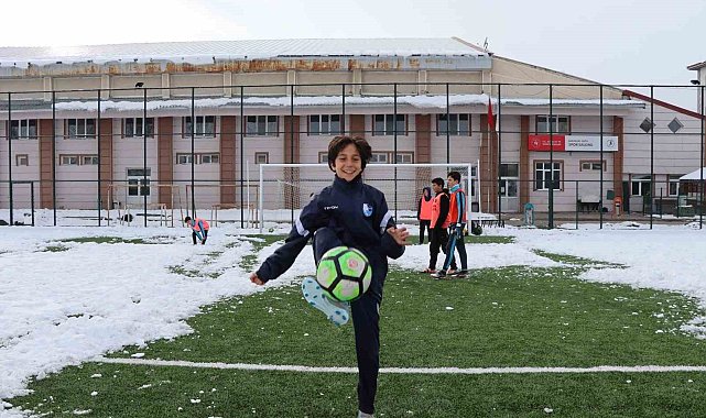 13 yaşındaki Saldıray Berk, yeteneği ile hayran bırakıyor