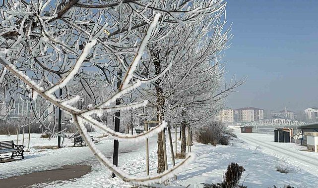 Ağrı'da hava yeniden buz kesti