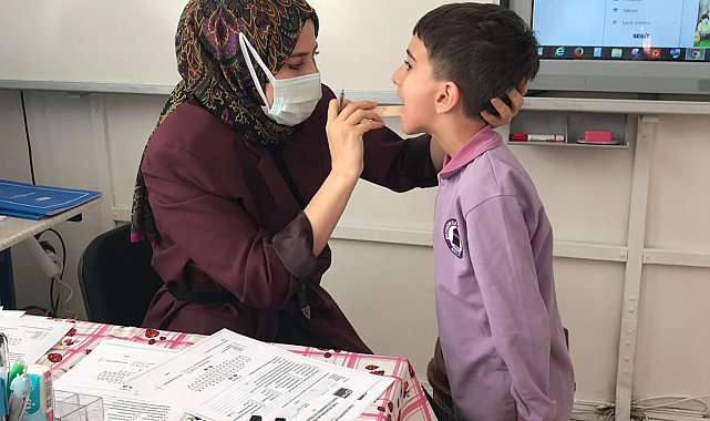 Ahlat'ta öğrenciler diş taramasından geçiriliyor