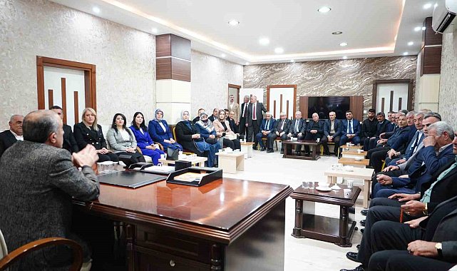 AK Parti Van İl Başkanı Abdulahat Arvas: "Halkın yoğun ilgisi bizi heyecanlandırıyor"