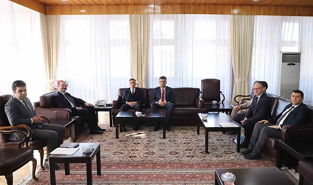 Atatürk Üniversitesinden gençlere yeni fırsat: Öğrenciler hem çalışacak hem öğrenecek
