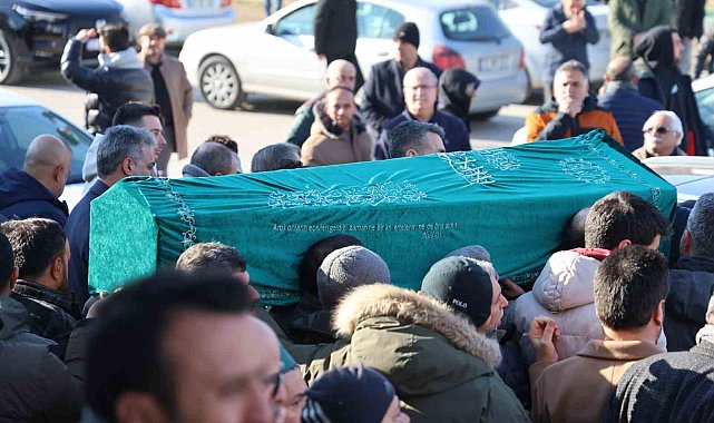 Başından vurulan diş hekimi memleketi Elazığ'da son yolculuğuna uğurlandı