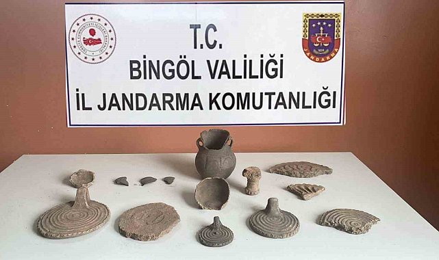 Bingöl'de tarihi eser niteliğinde çömlek parçaları ele geçirildi