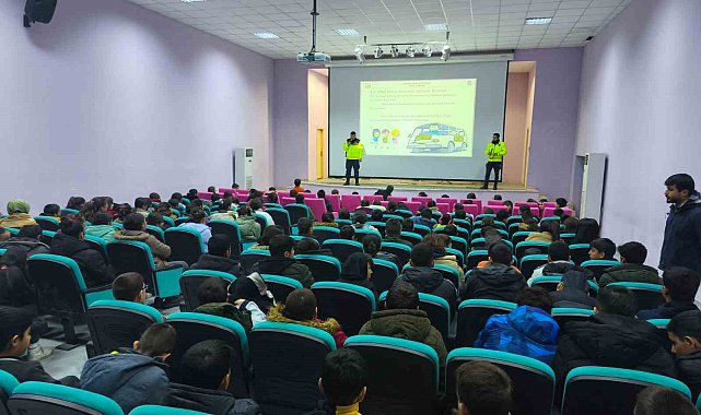 Çemişgezek'te öğrencilere trafik eğitimi verildi